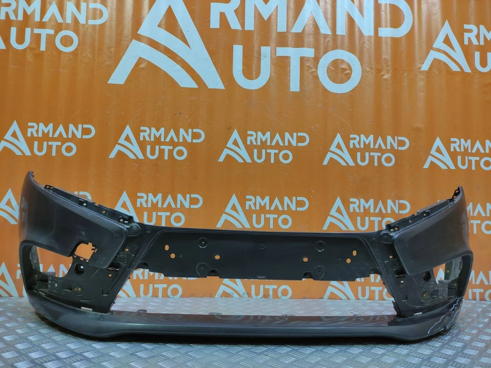 Бампер Lada Vesta 2015-нв