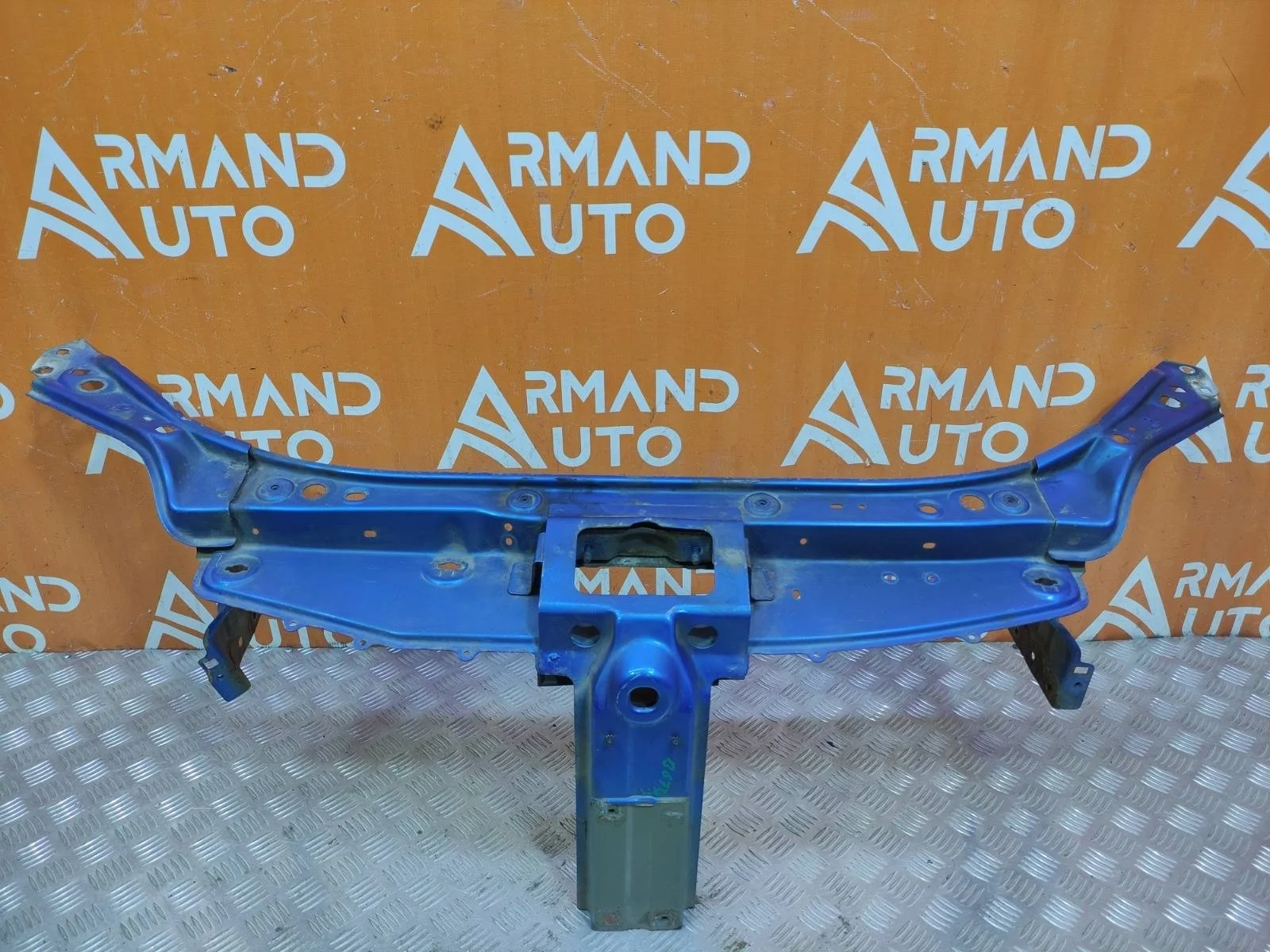 Панель передняя (суппорт радиатора) Renault Logan 2012-2022