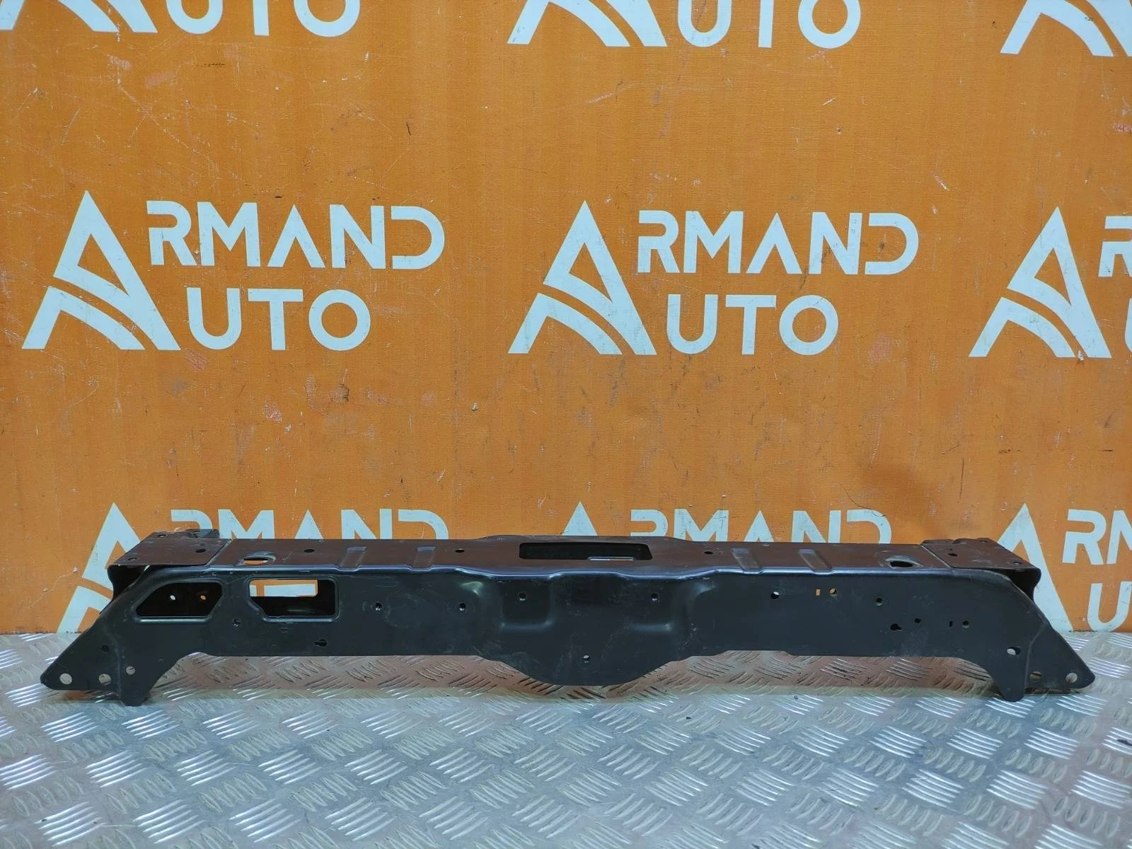 Панель передняя (суппорт радиатора) верхняя Kia Soul 2013-2019 PS