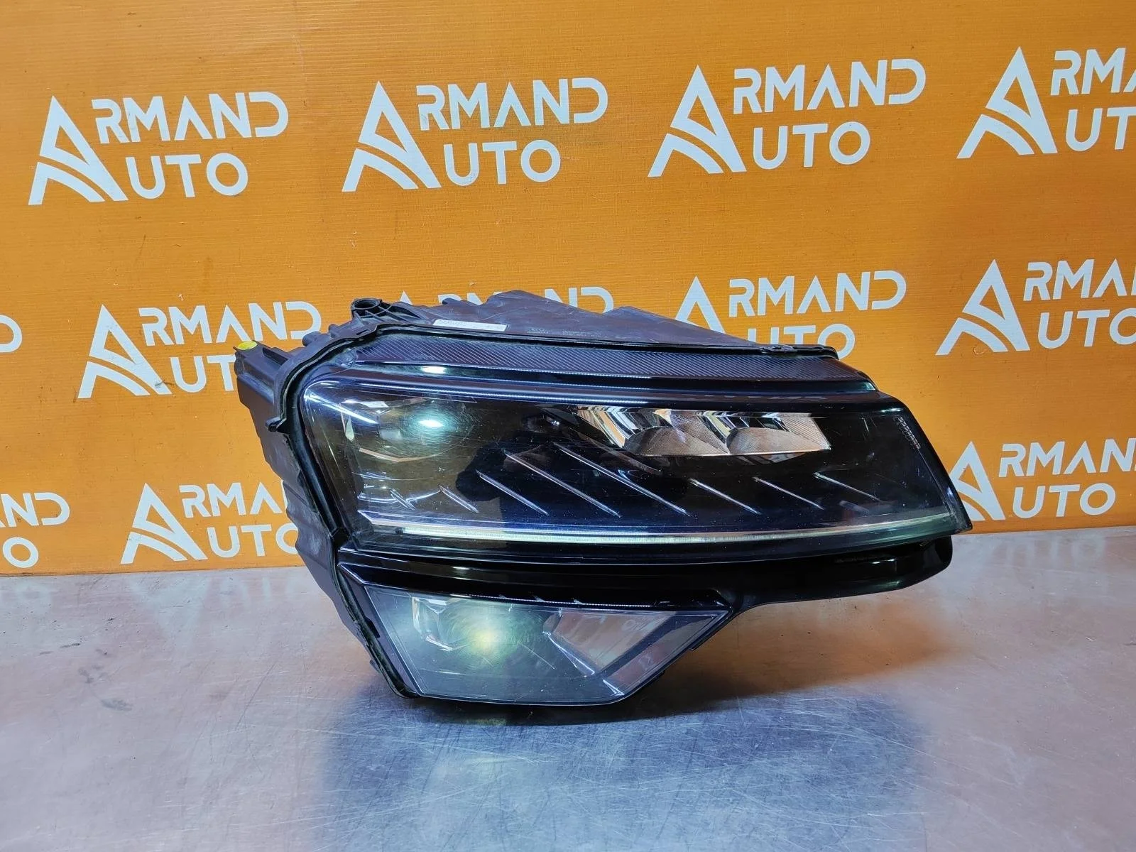 Фара Skoda Karoq 2017-нв