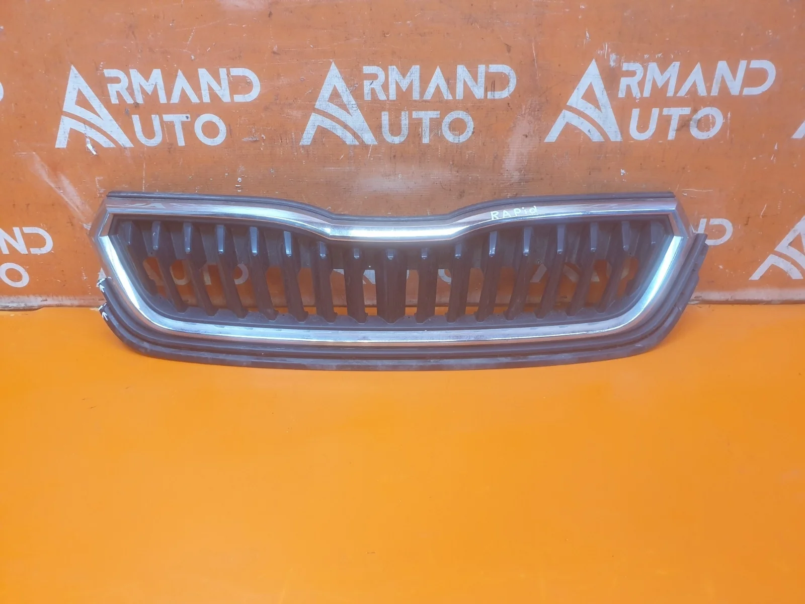 Решетка радиатора Skoda Rapid 2020-нв