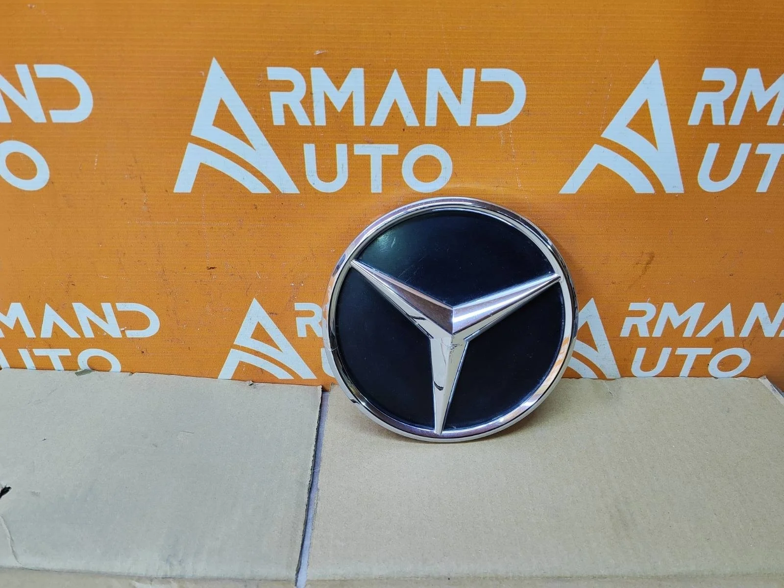 Эмблема Mercedes GLC-Class 2019-нв X253