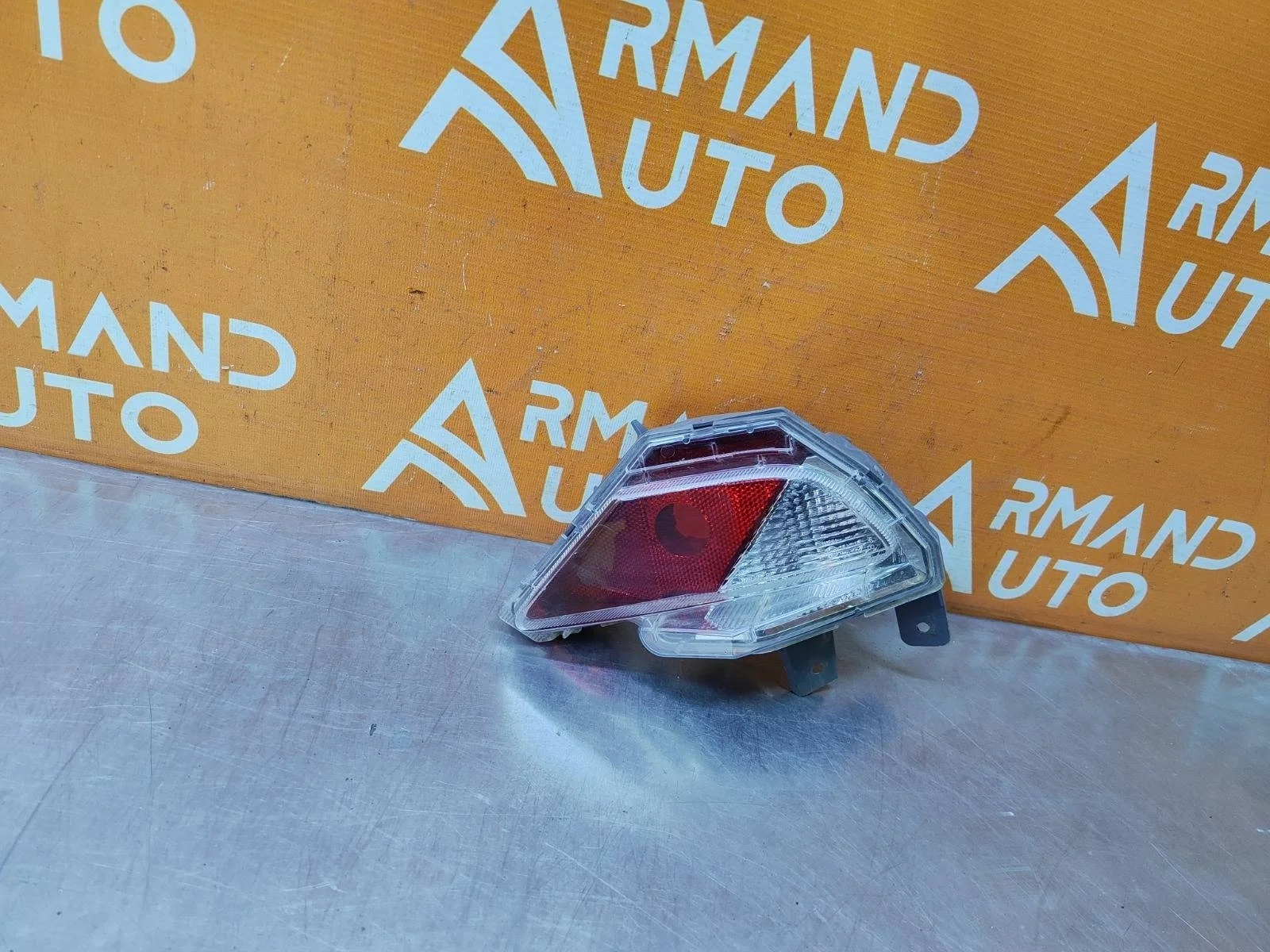 Фонарь противотуманный Toyota RAV4 2015-2019 CA40