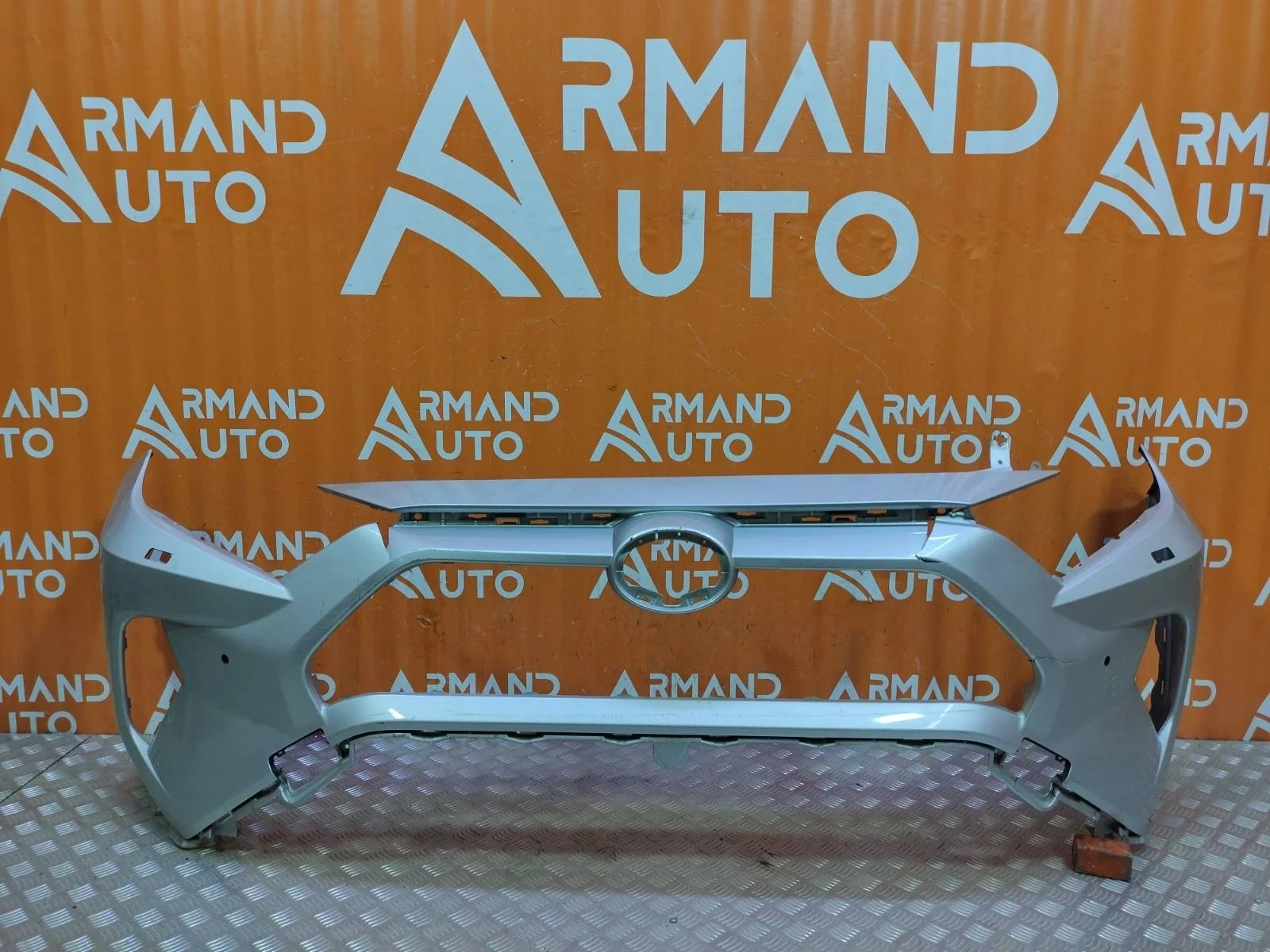 Бампер Toyota RAV4 2018-нв 5 XA50