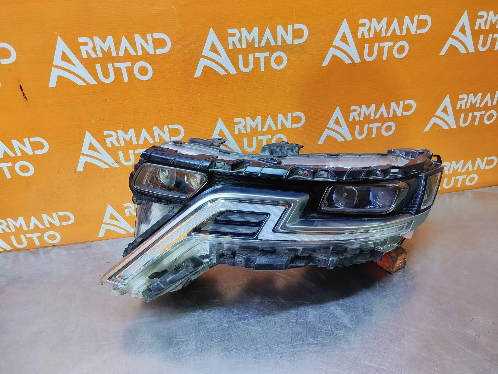 Фара Kia Carnival 2020-нв 4