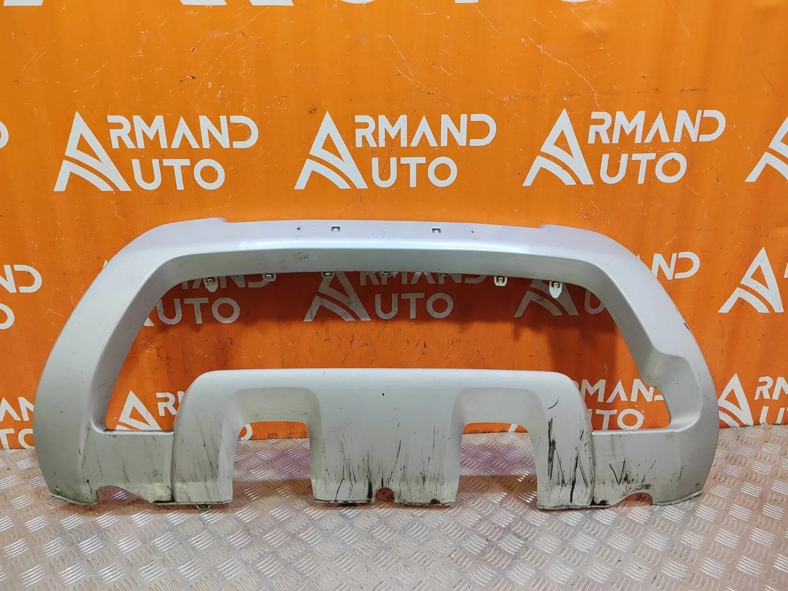 Накладка бампера Renault Duster 2015-2021