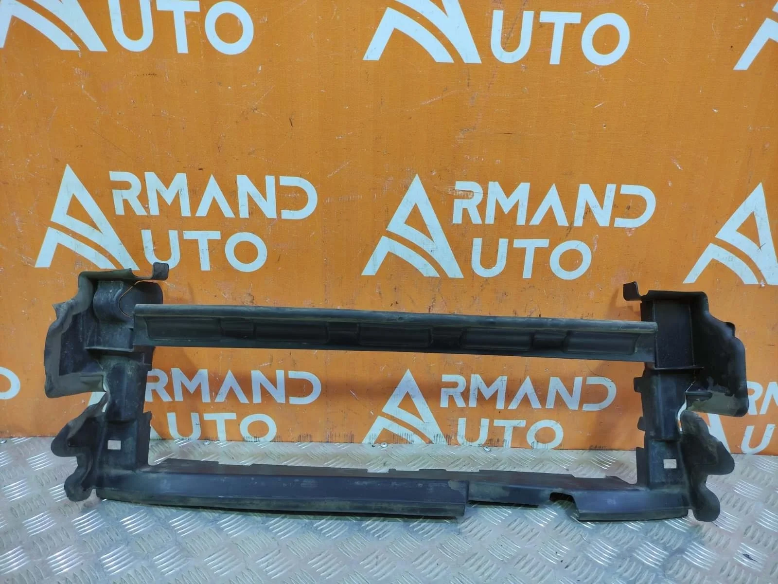 Воздуховод радиатора верхний Land Rover Range Evoque 2011-2018 L538