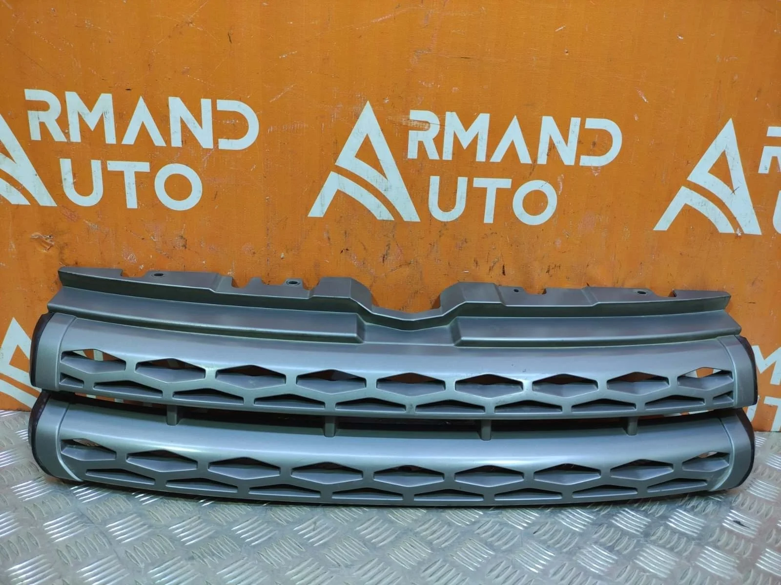 Решетка радиатора Land Rover Range Evoque 2011-2015 L538