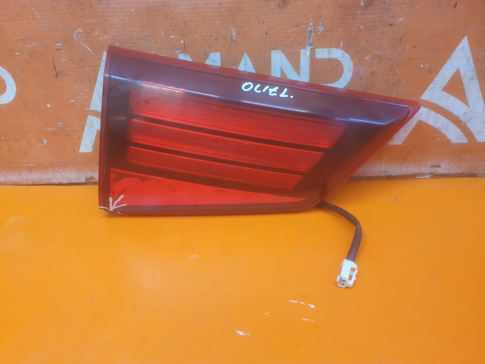 Фонарь внутренний Mitsubishi Outlander 2015-нв 3