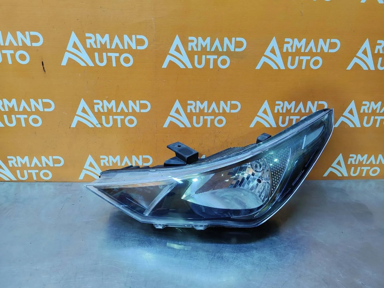 Фара Hyundai Solaris 2020-нв