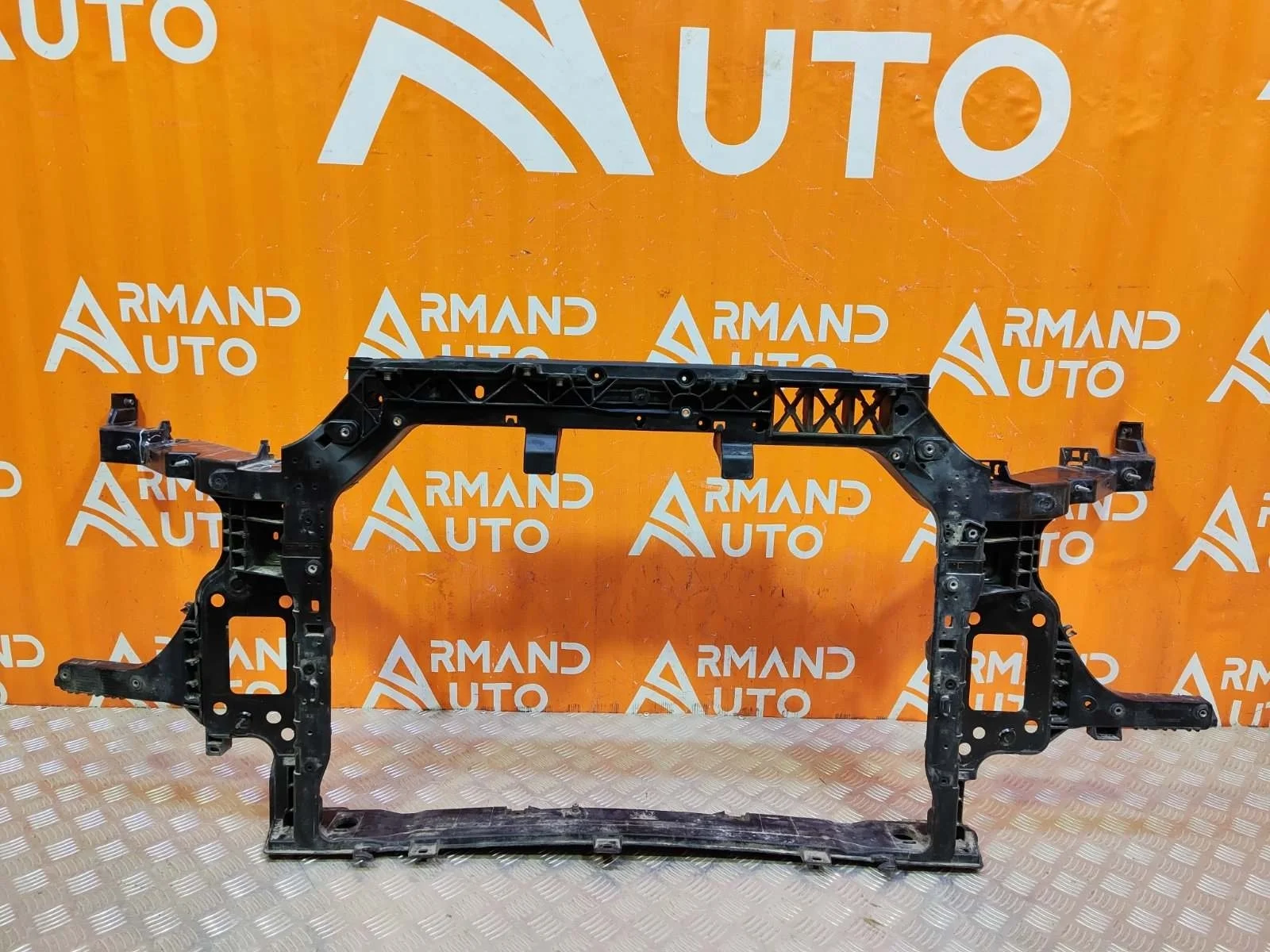 Панель передняя (суппорт радиатора) Kia Soul 2019-нв 3