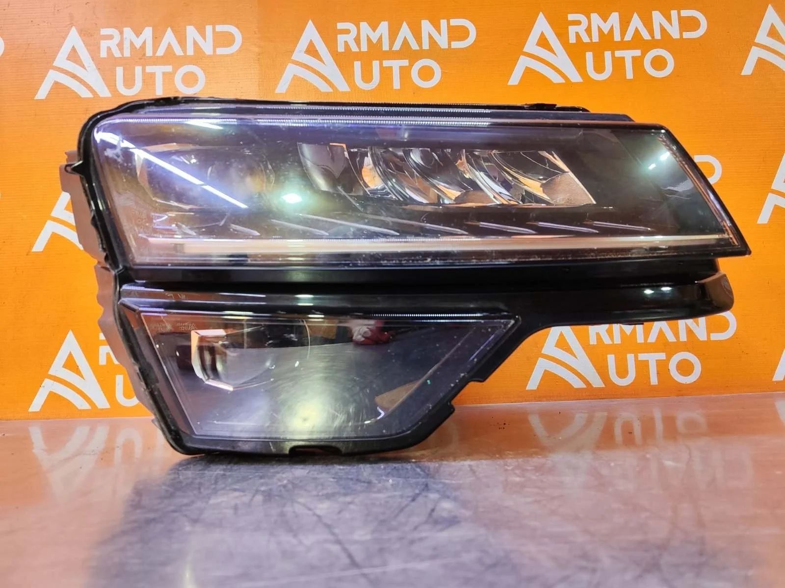 Фара Skoda Karoq 2017-нв