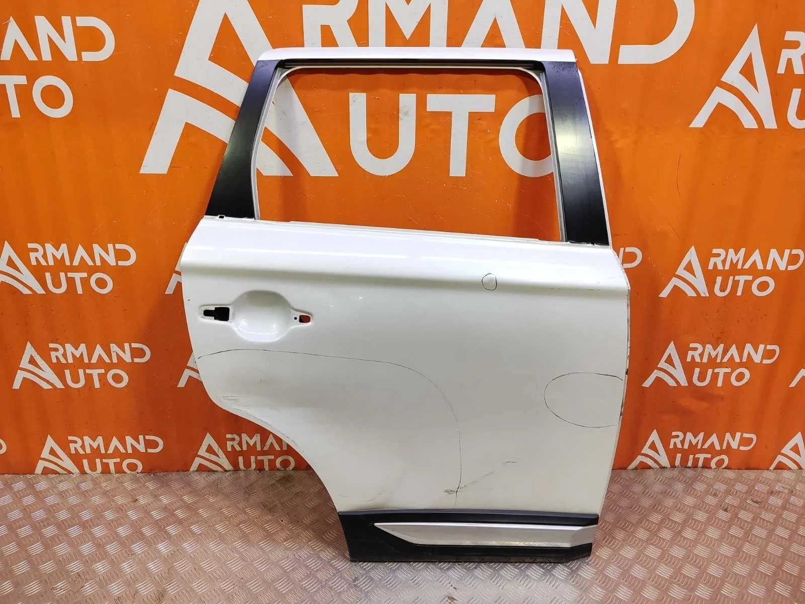 Дверь Mitsubishi Outlander 2015-нв 3