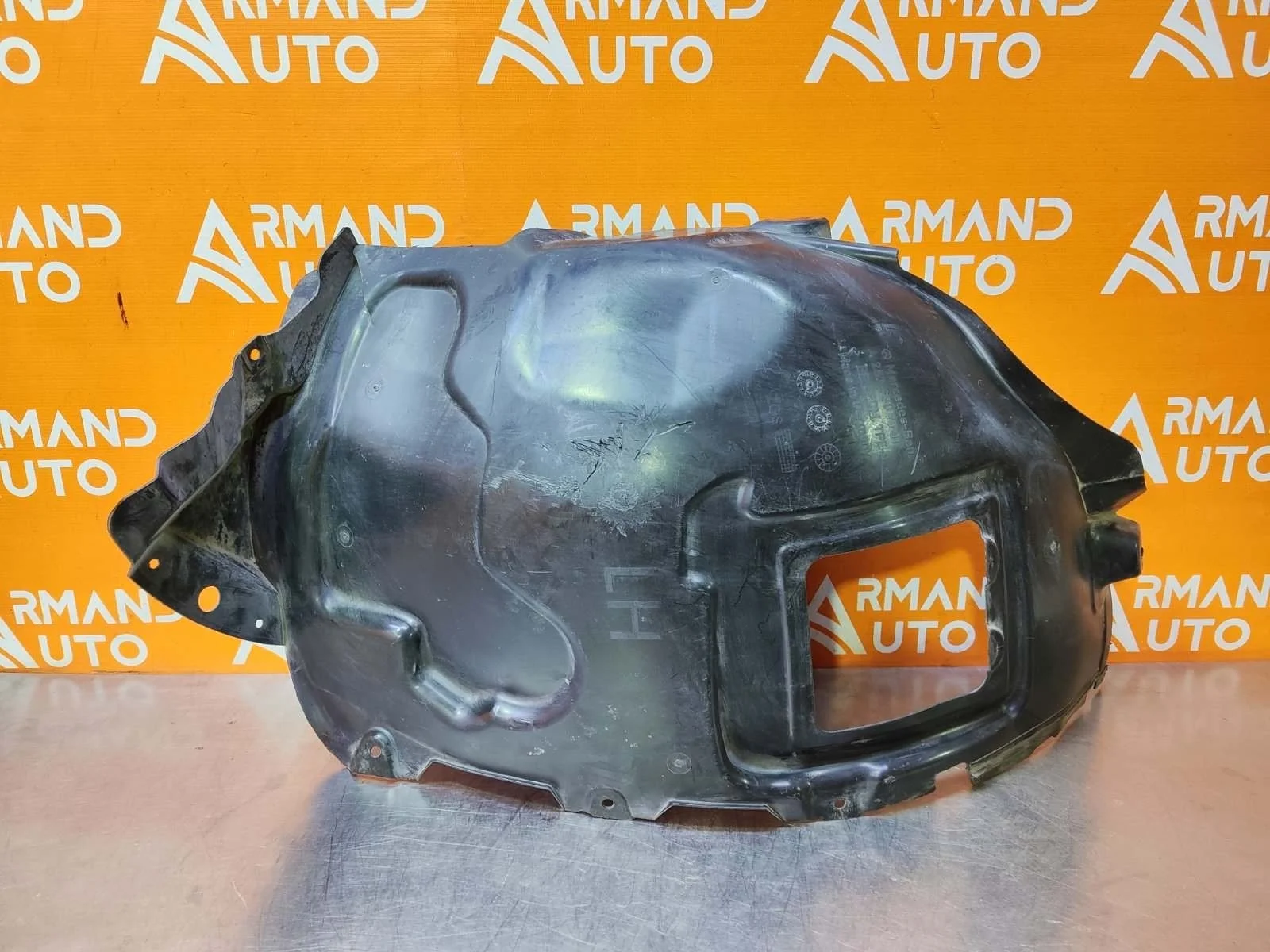 Подкрылок Mercedes GLC-Class 2015-нв X253