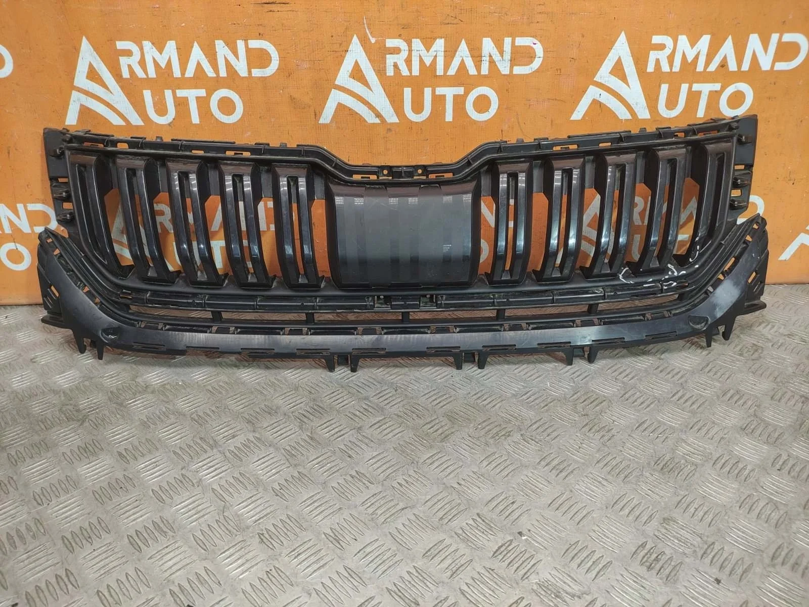 Решетка радиатора Skoda Kodiaq 2016-нв