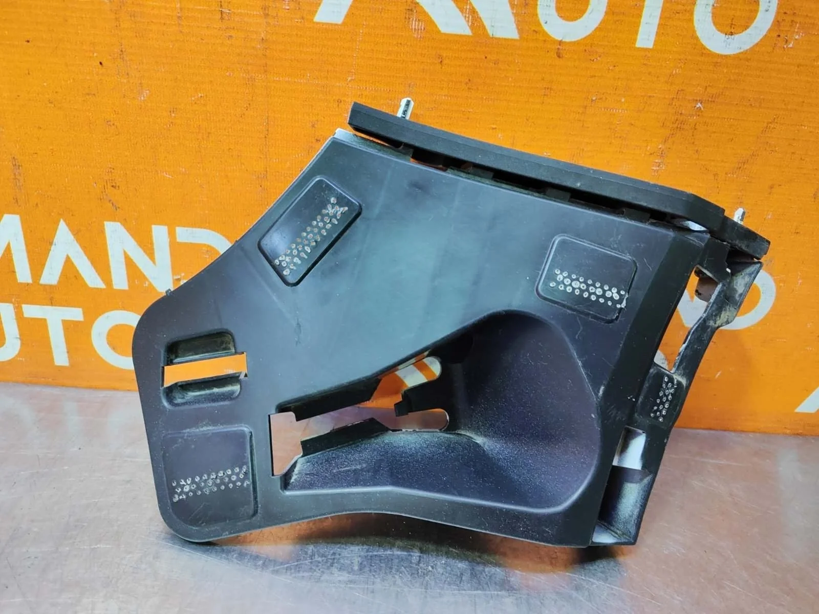 Кронштейн бампера Mercedes GLA-Class 2017-2020 X156