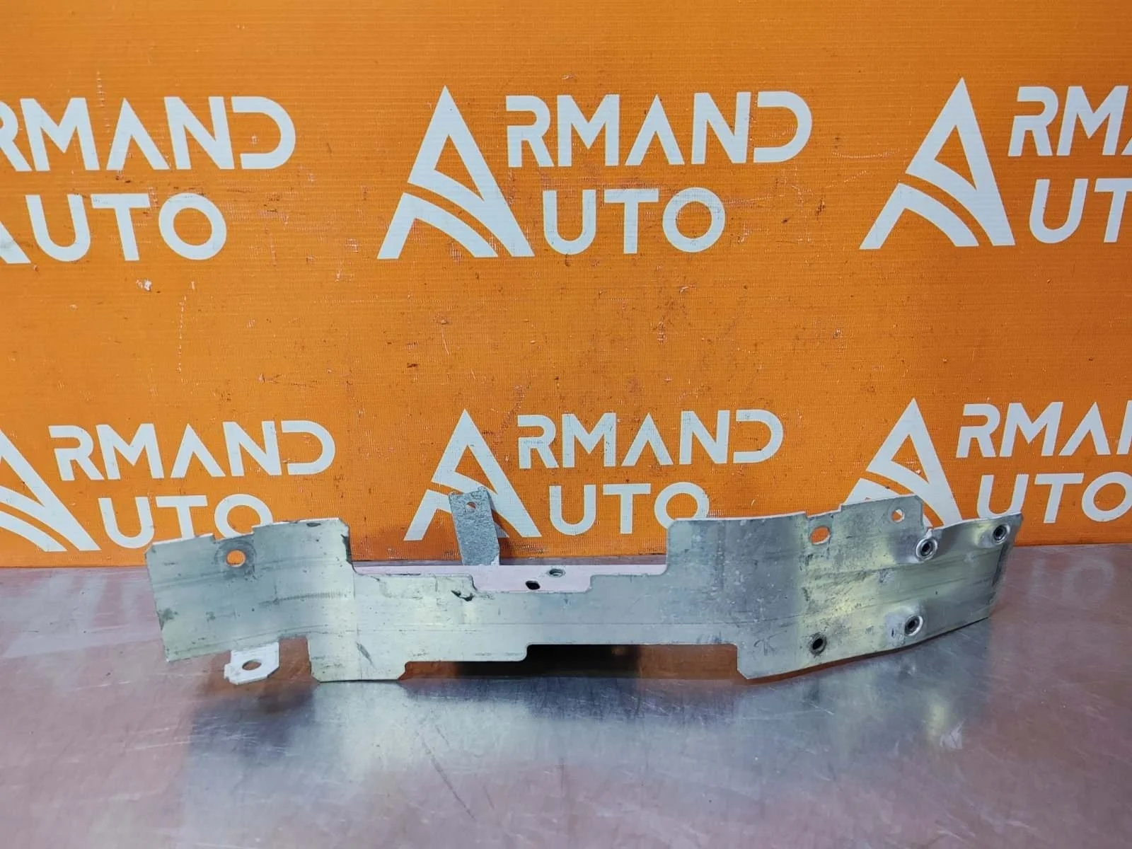 Кронштейн фары BMW X5 2013-2018 F15