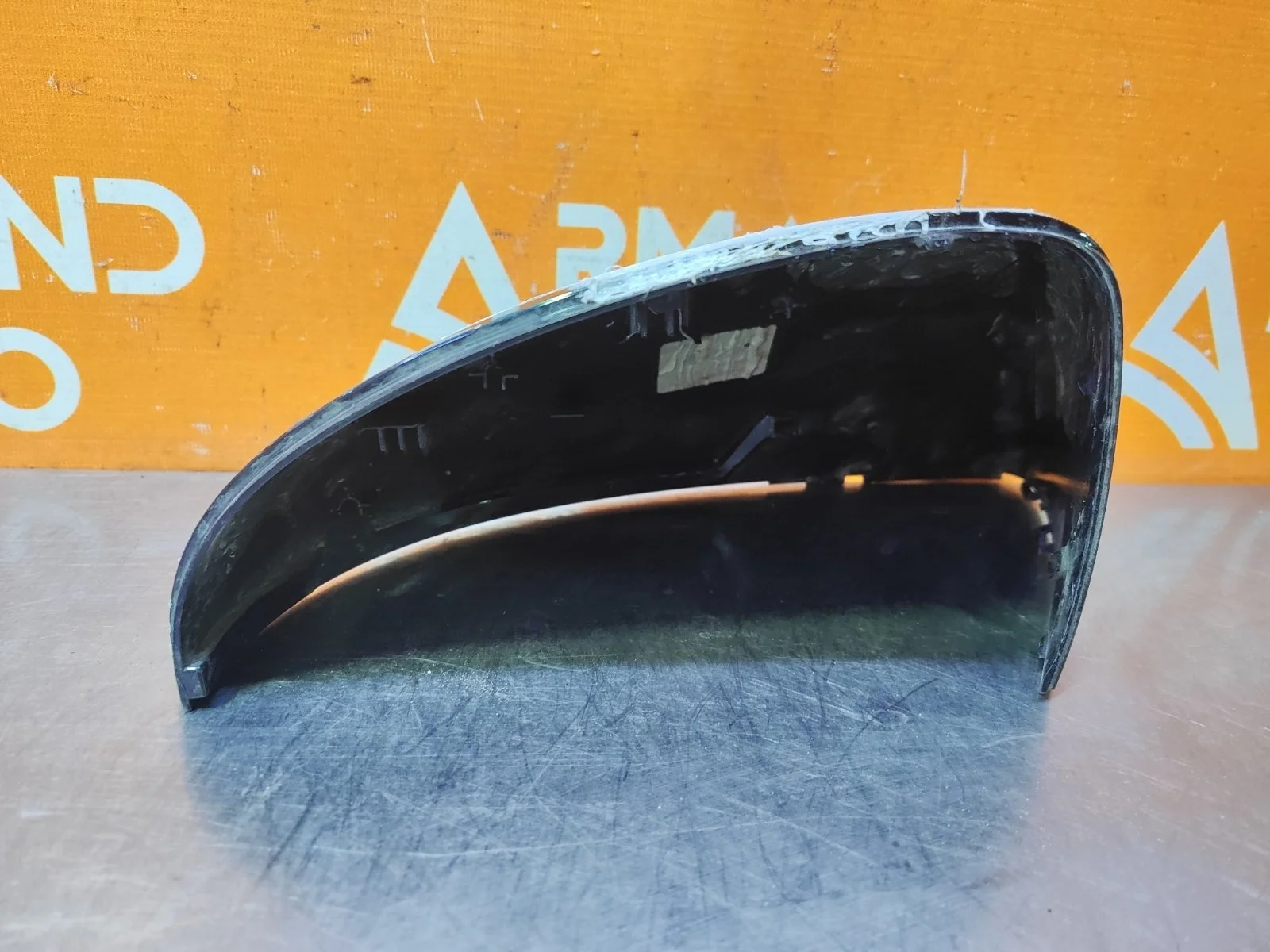 Крышка зеркала Volkswagen Touareg 2010-2018