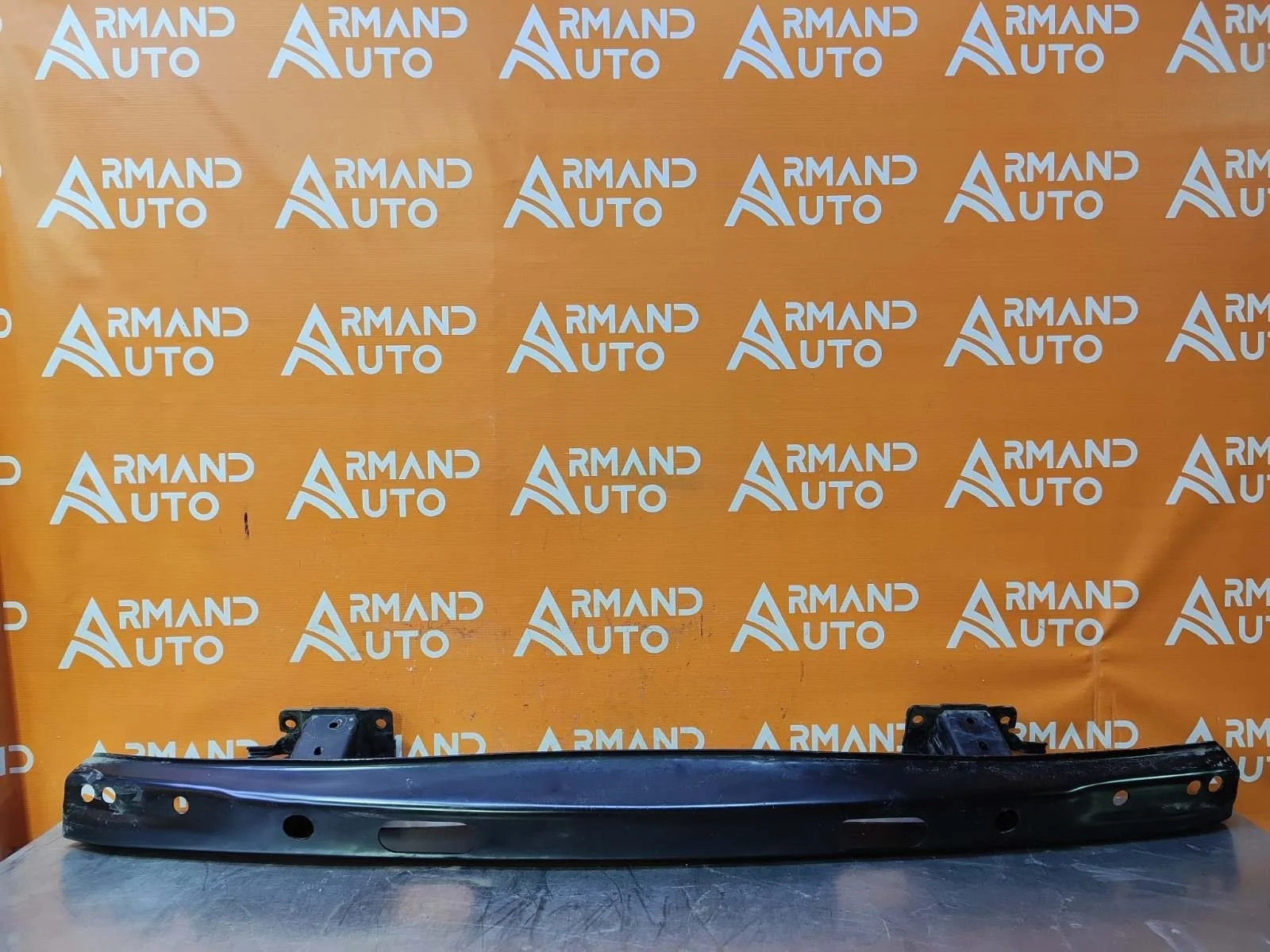 Усилитель бампера Volkswagen Transporter 2015-нв T6