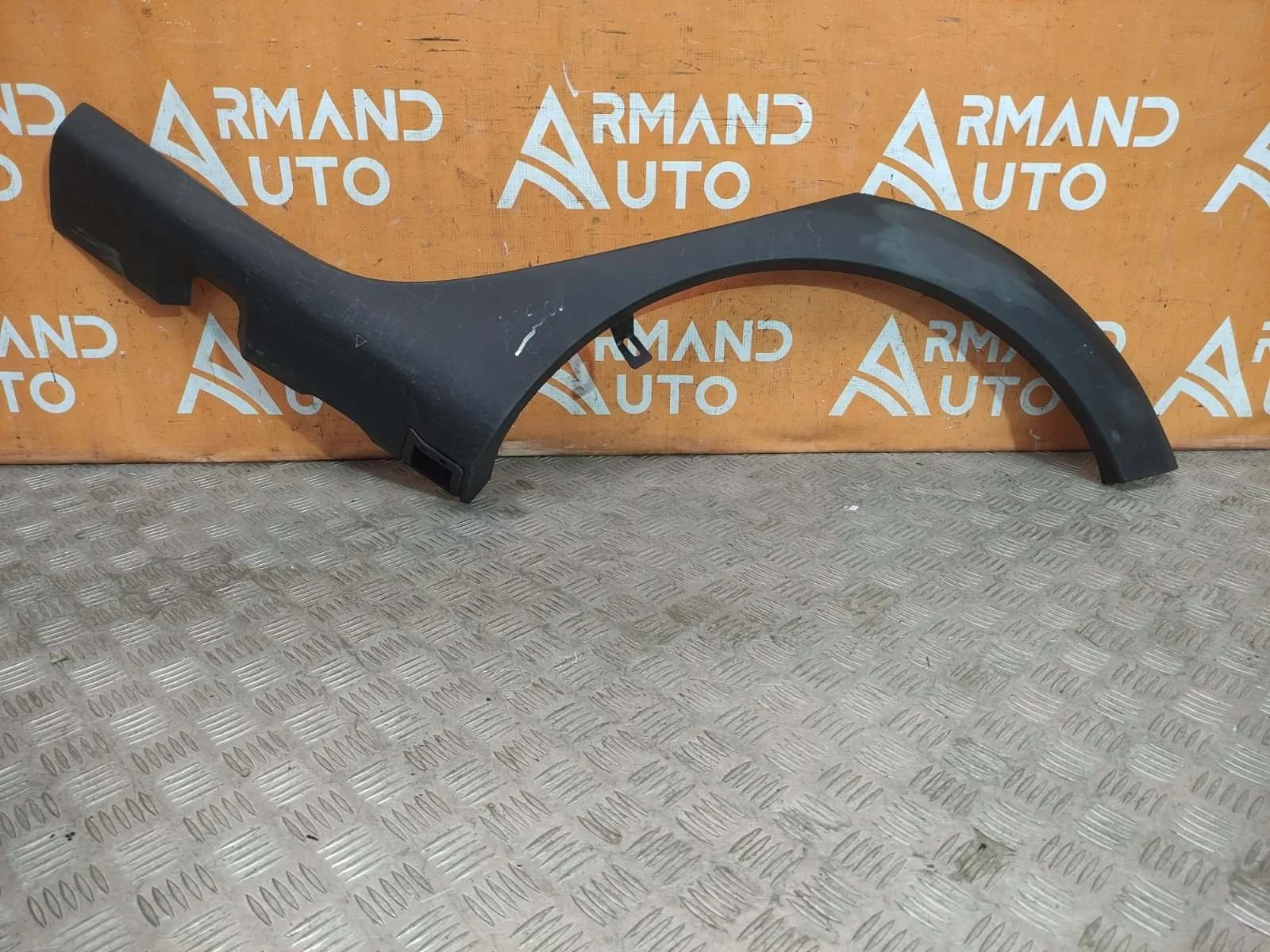 Расширитель крыла Renault Sandero 2013-2019