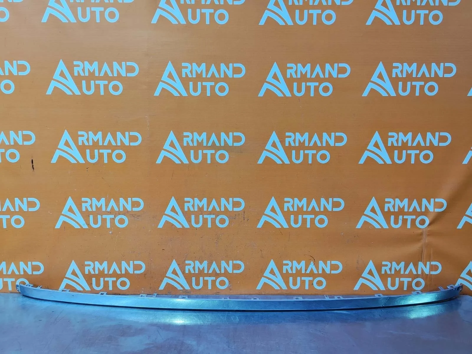 Накладка бампера Volkswagen Touareg 2014-2018