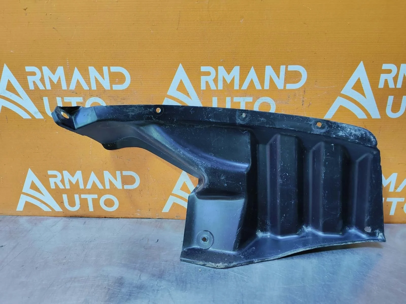 Подкрылок Mitsubishi Outlander 2012-нв 3