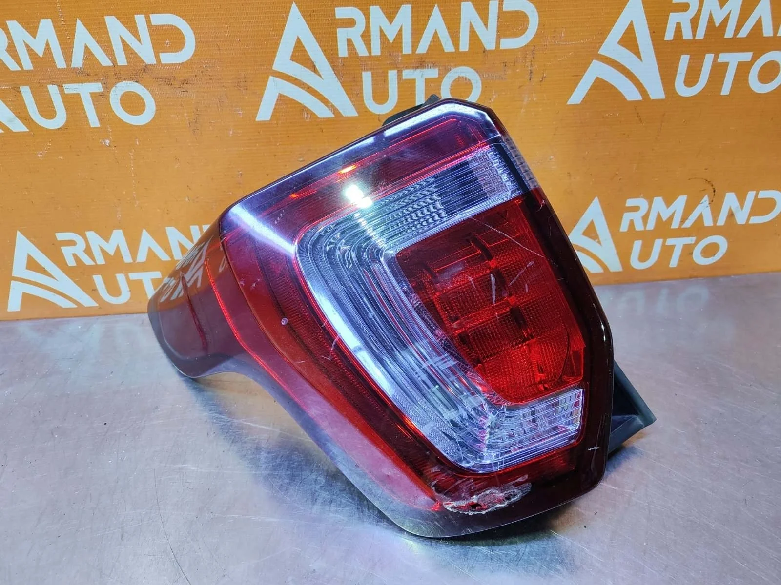 Фонарь Ford Explorer 2015-2019 U502