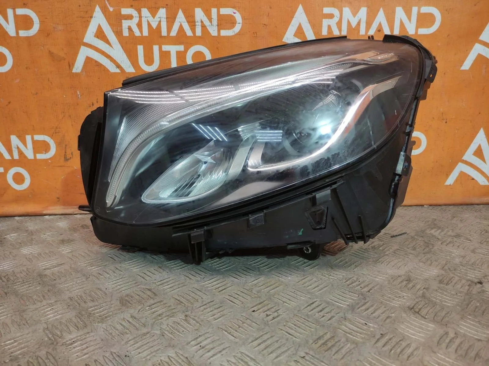 Фара Mercedes GLC-Class 2015-2019 X253