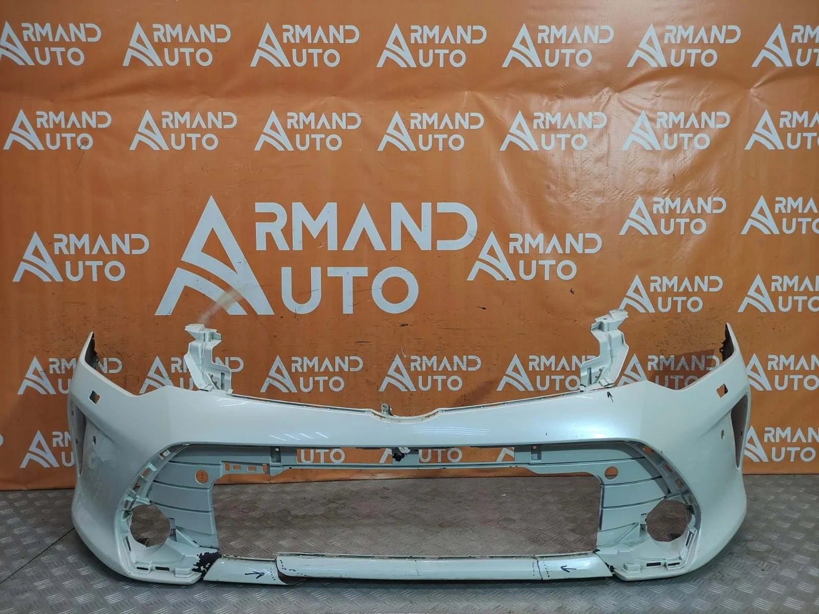 Бампер Toyota Camry 2014-2018 7 XV50