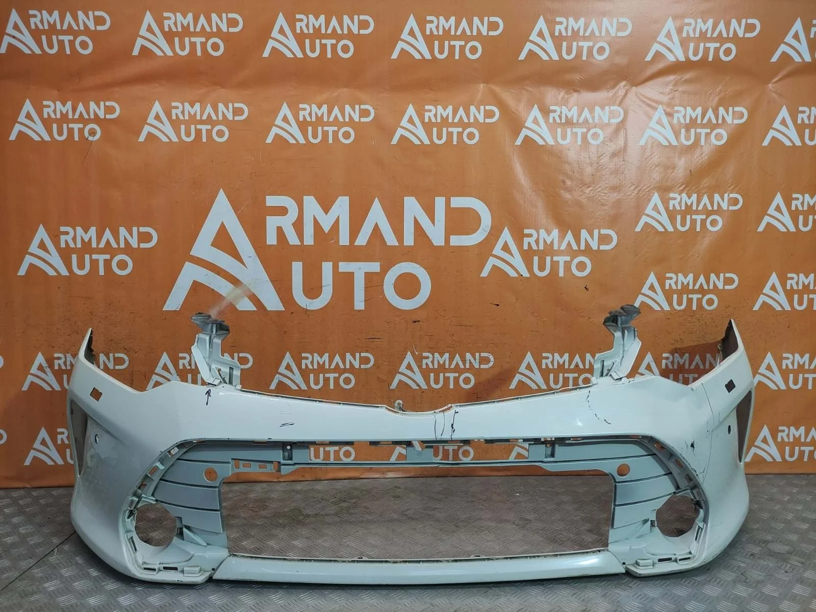 Бампер Toyota Camry 2014-2018 7 XV50