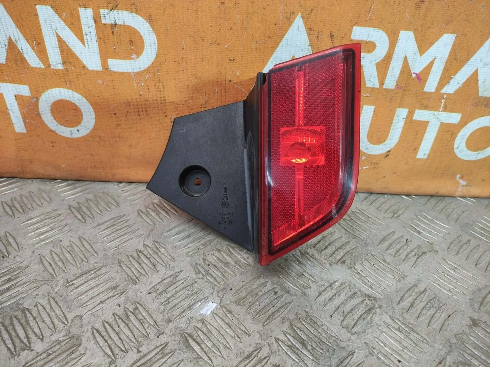 Фонарь противотуманный Mitsubishi Pajero Sport 2015-2021 3