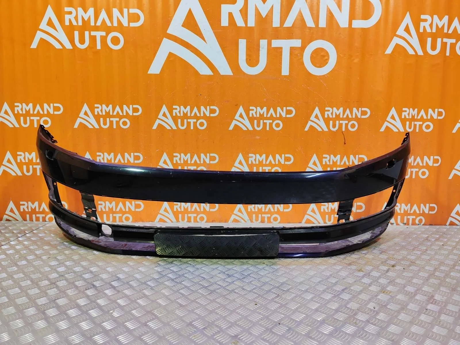 Бампер Volkswagen Transporter 2015-2019 T6