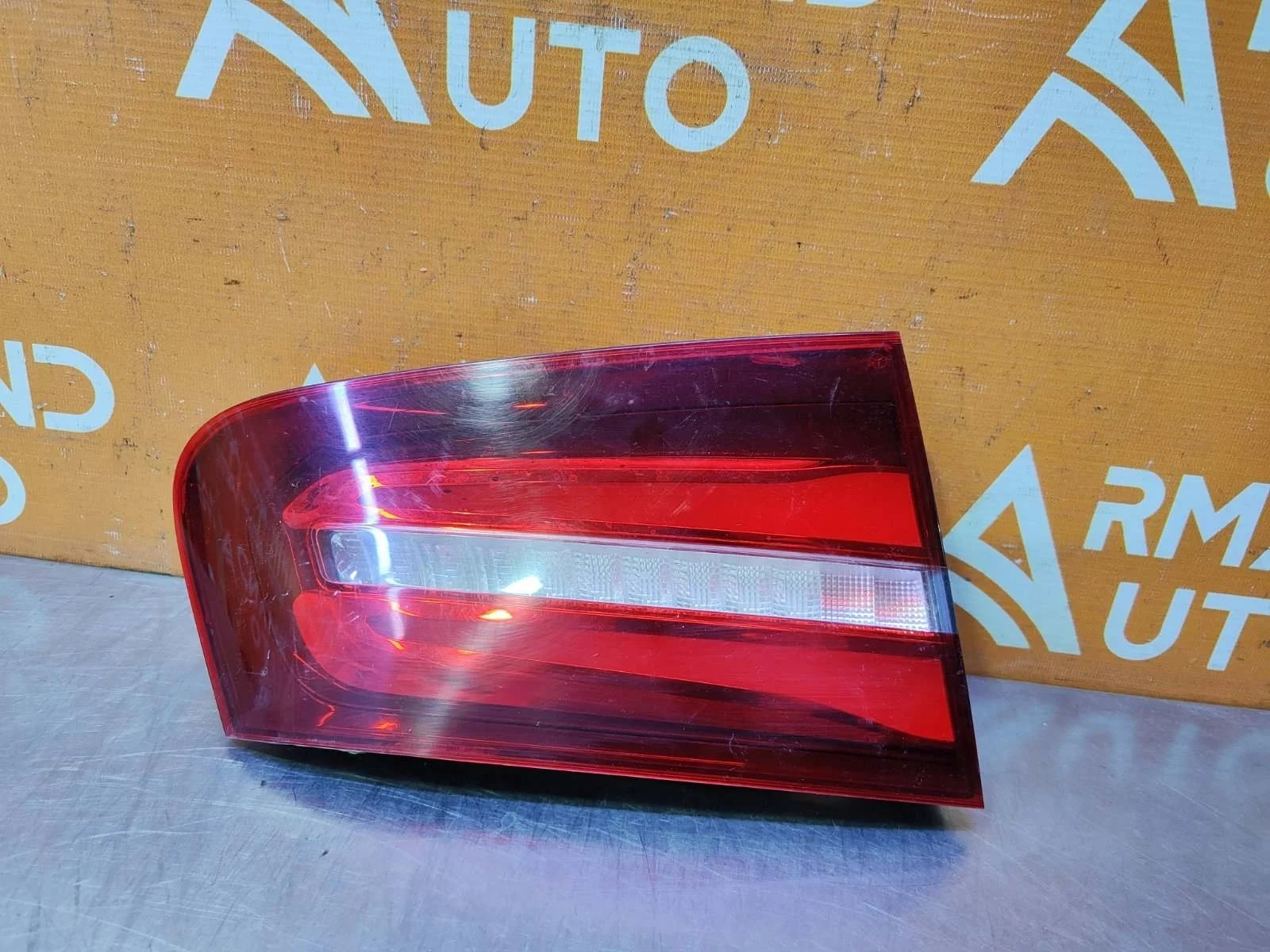 Фонарь внутренний Mercedes GLC-Class 2015-2019 X253