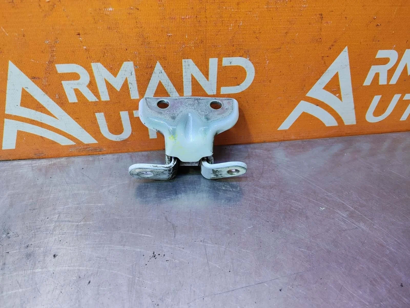 Петля двери верхняя Kia Sportage 2010-2016 3 SL