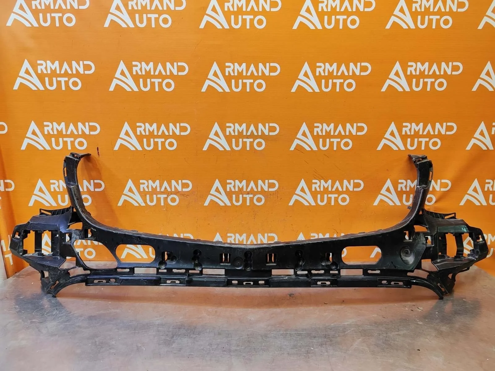 Кронштейн бампера Mercedes GLC-Class 2015-нв X253