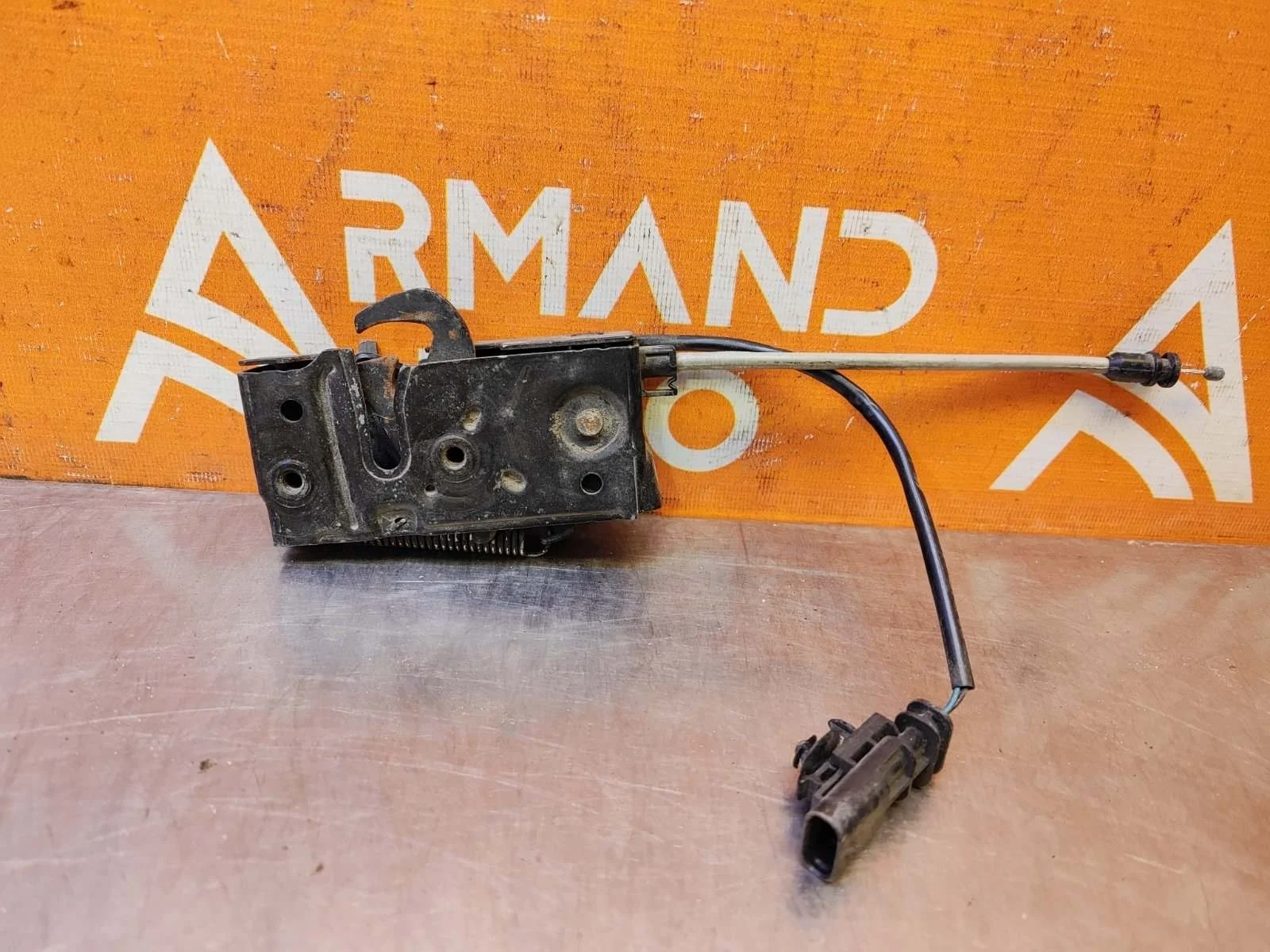 Замок капота Volvo XC90 2014-нв