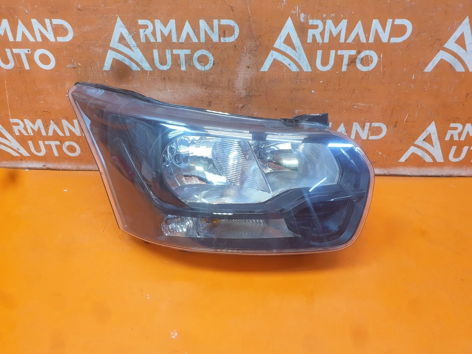 Фара Ford Transit 2014-нв 7 TTG