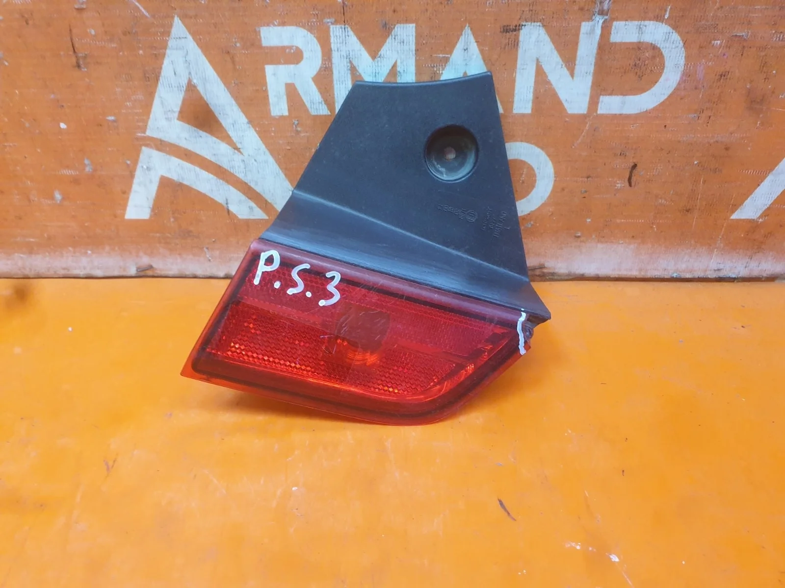 Фонарь противотуманный Mitsubishi Pajero Sport 2015-2021 3