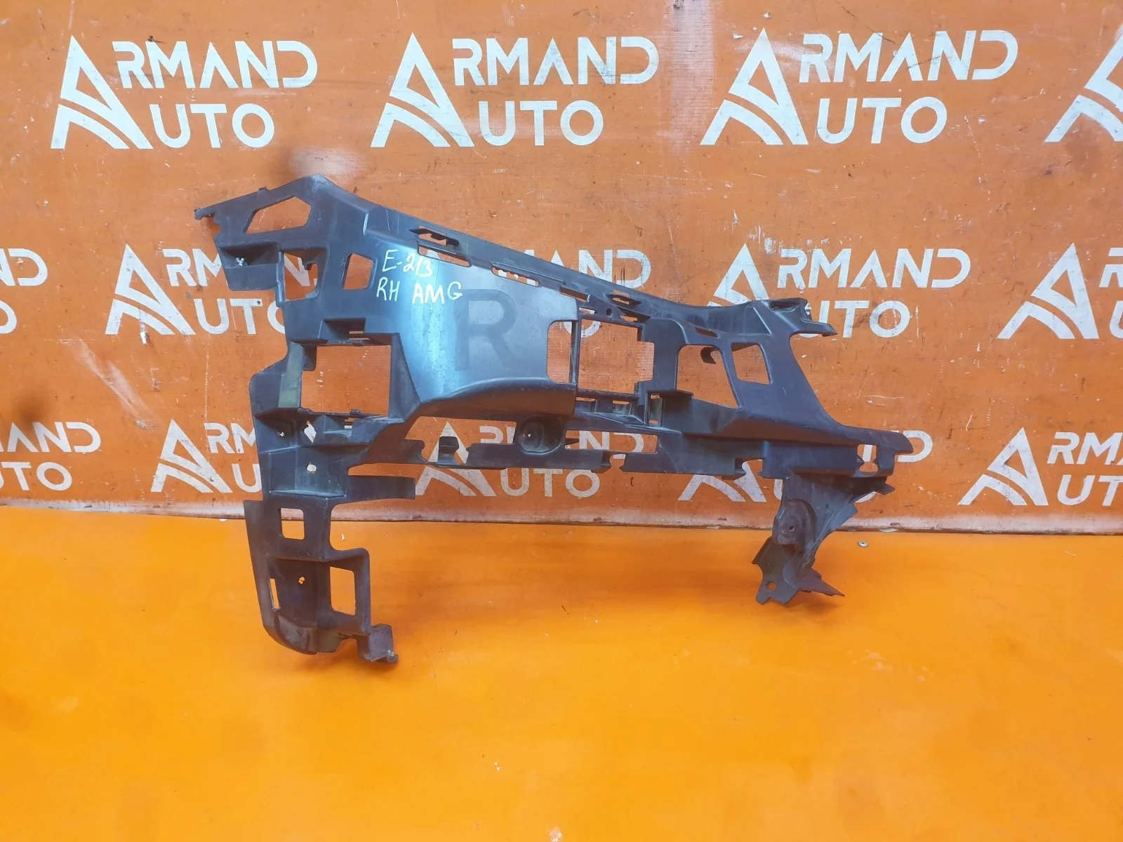 Кронштейн бампера Mercedes -Class 2016-2020 W213, S213, C238