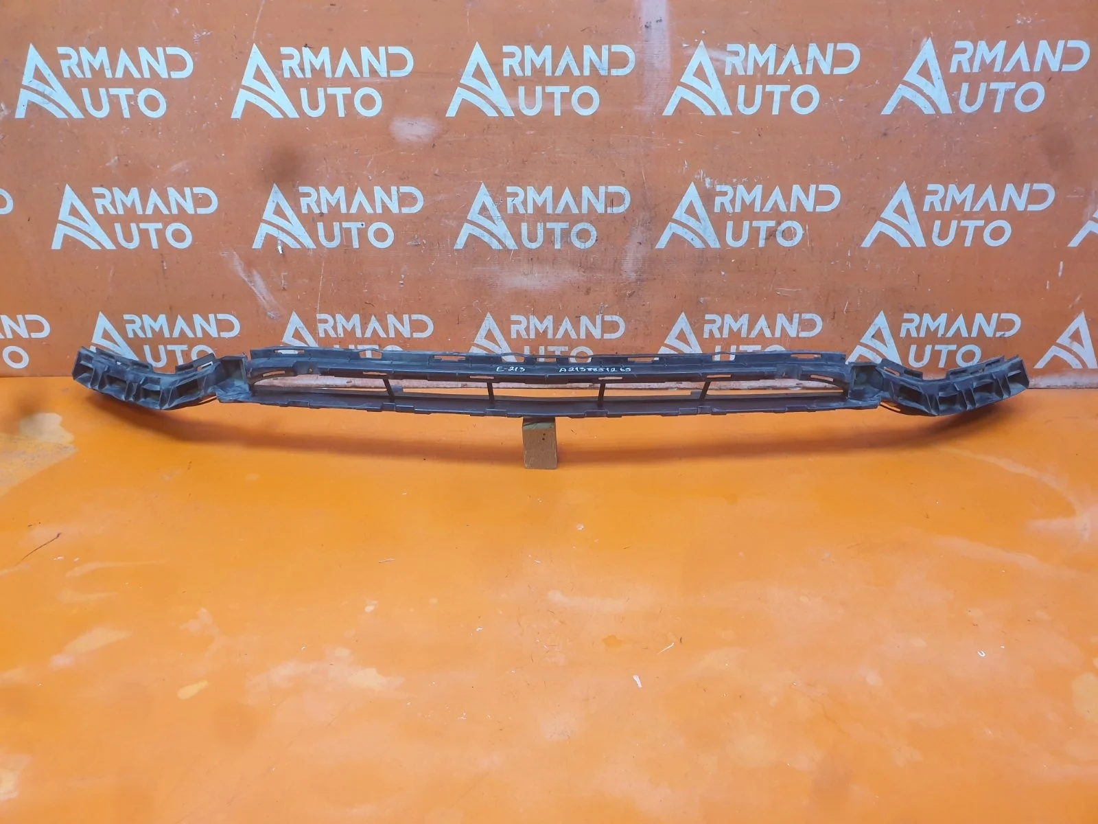 Кронштейн бампера Mercedes -Class 2016-2020 W213, S213