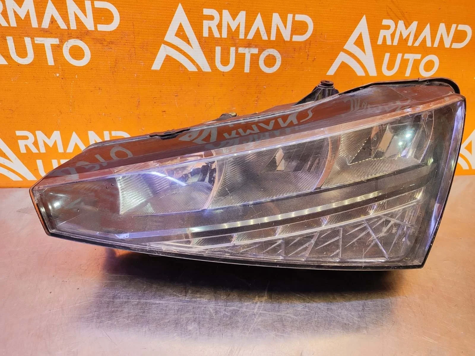 Фара Skoda Rapid 2020-нв