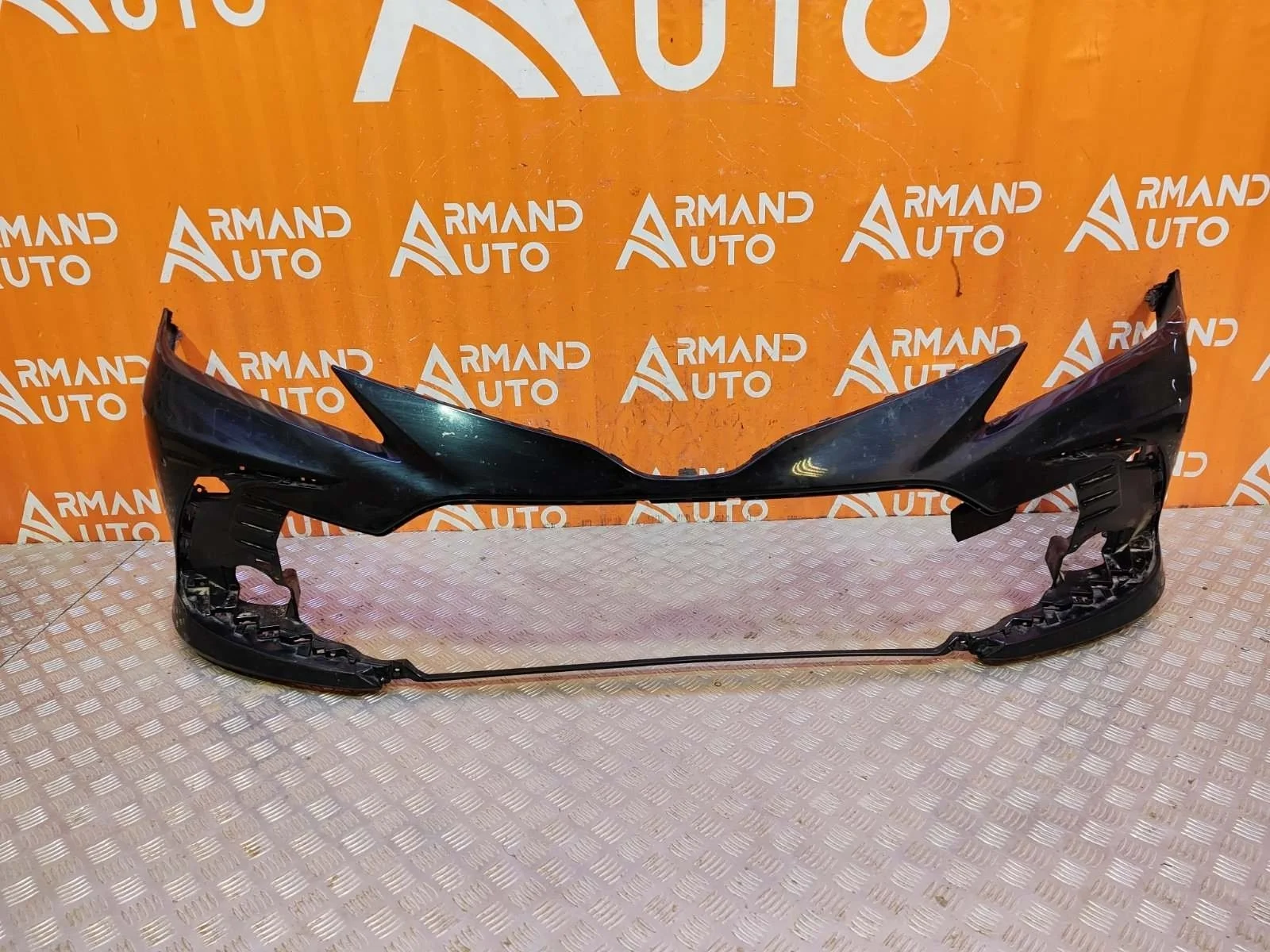 Бампер Toyota Camry 2020-нв 8 XV70