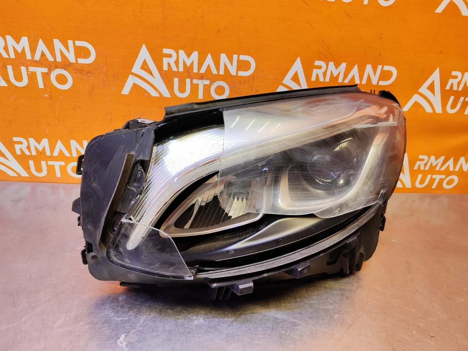 Фара Mercedes GLC-Class 2015-2019 X253