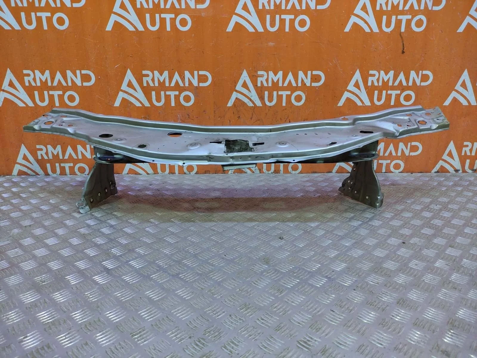 Панель передняя (суппорт радиатора) Renault Duster 2015-2021