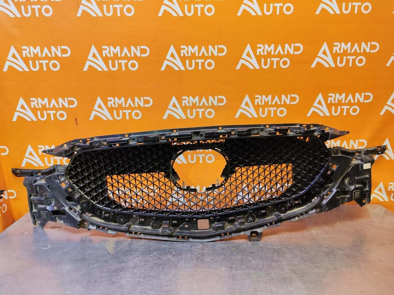 Решетка радиатора Mazda CX-5 2017-нв