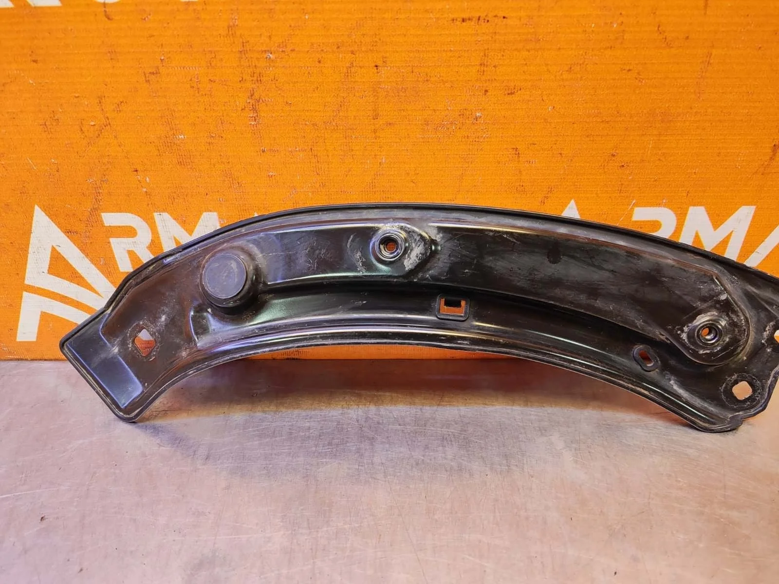 Кронштейн фары верхний Audi Q3 2011-2018 8U