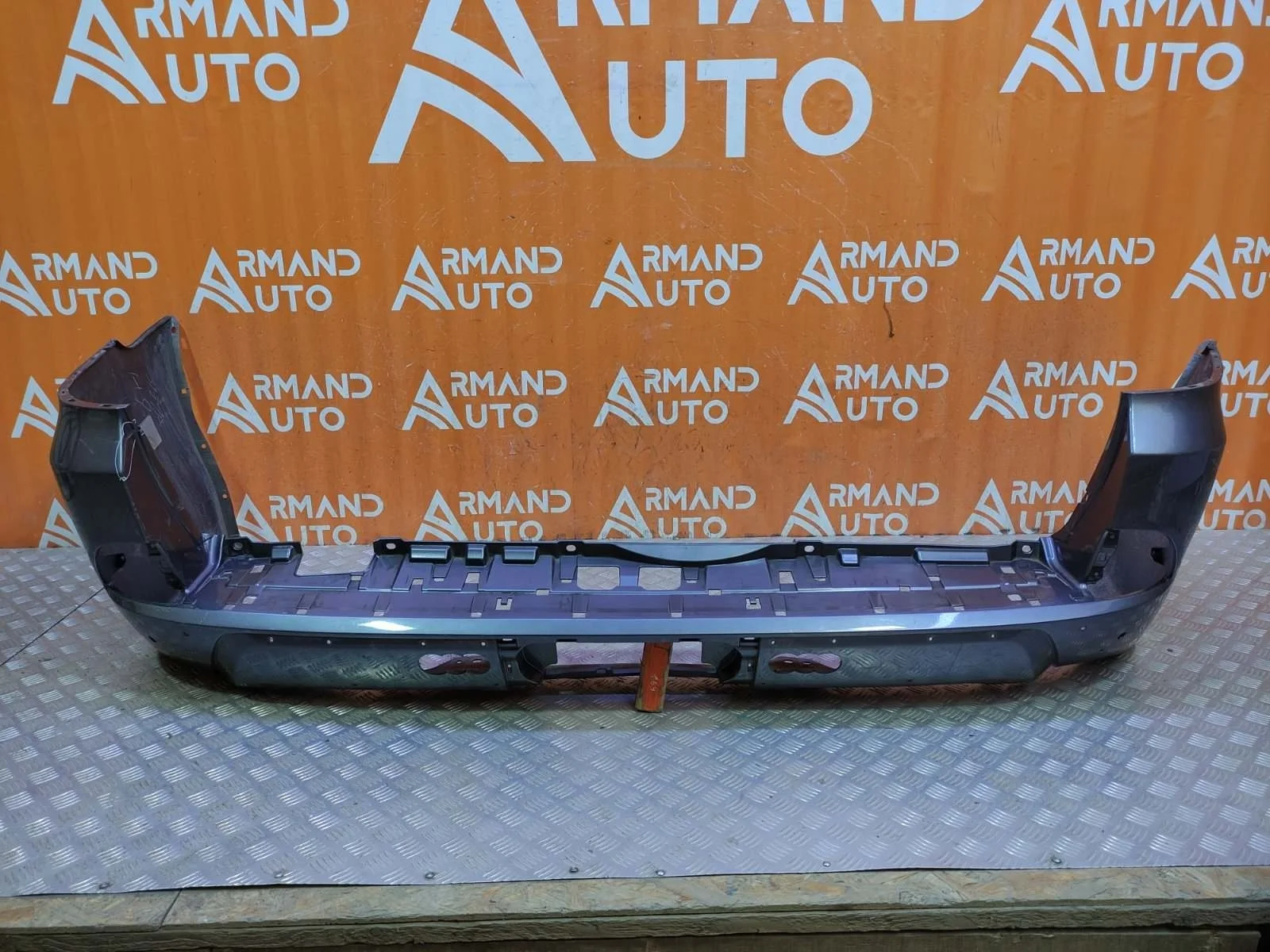 Бампер Lexus LX 2015-2023 URJ200