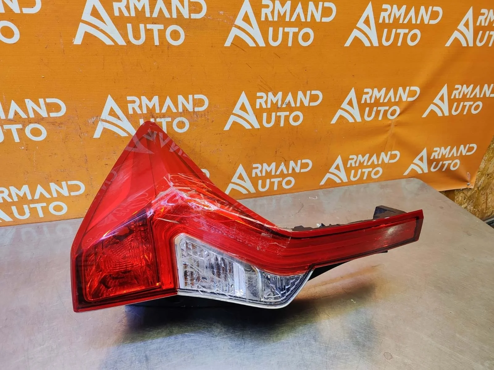 Фонарь Mitsubishi Pajero Sport 2015-2021 3