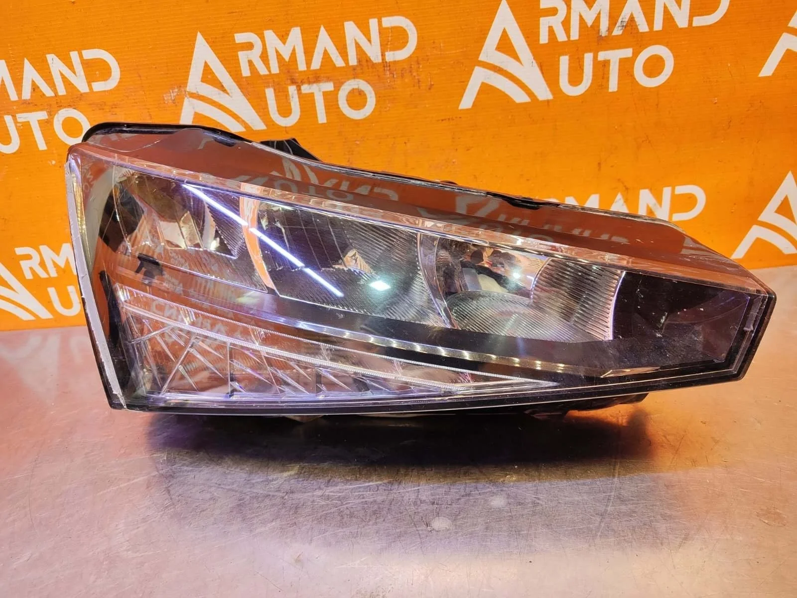 Фара Skoda Rapid 2020-нв