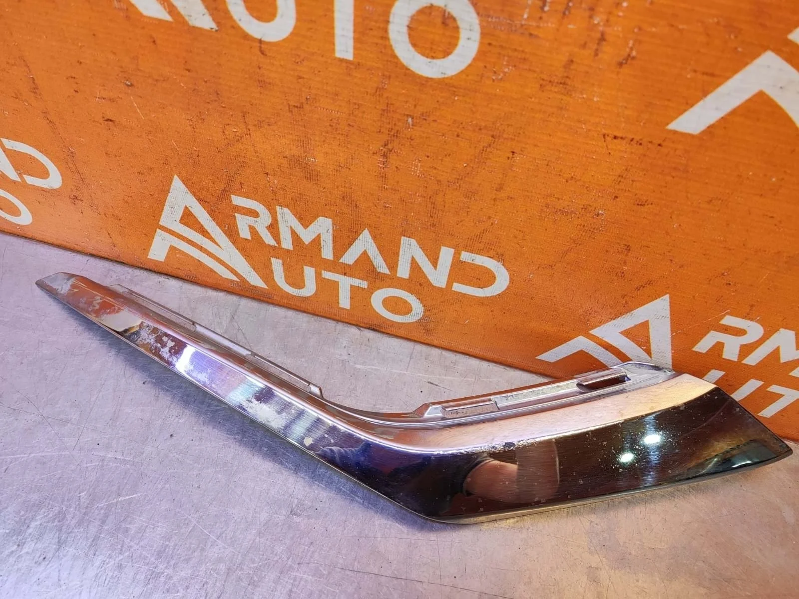 Накладка бампера Mitsubishi Outlander 2015-нв 3